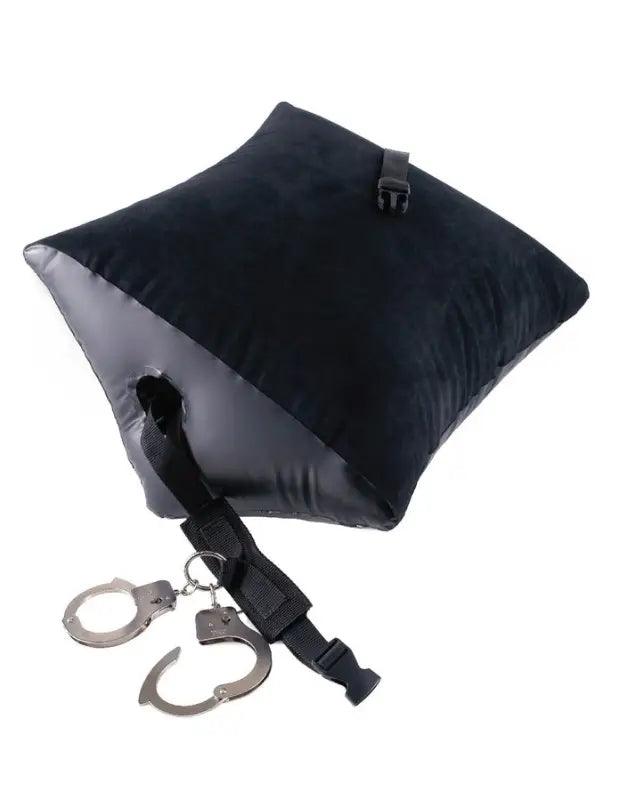 FETISH FANTASY SERIES - ALMOHADA HINCHABLE POSICION MASTER CON ESPOSAS - Optelum