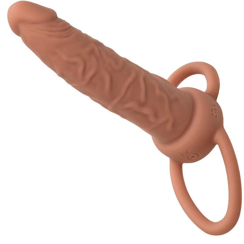 CALEXOTICS - PERFORMANCE MAXX DOBLE PENETRADOR RECARGABLE PIEL MORENO - Optelum