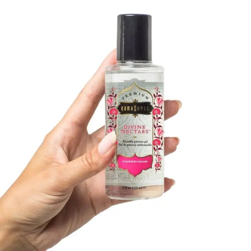 KAMASUTRA - DIVINE NECTARS LUBRICANTE STRAWBERRY DREAM 150 ML - Optelum